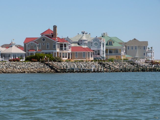 Nice homes along the shore